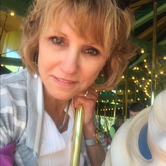 Meet your Posher, Wendy - Picture 1 of 1